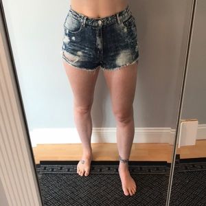 GARAGE Jean shorts. Size 5